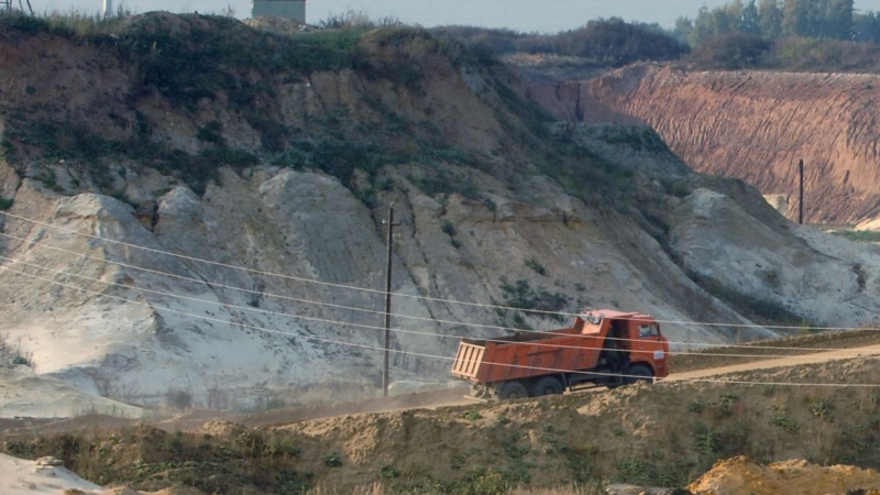 В Восточном Крыму незаконно добывали песок – прокуратура