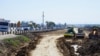 Иллюстрационное фото: строительство объездной дороги Дубки-Левадки под Симферополем. Село Укромное, сентябрь 2018 года